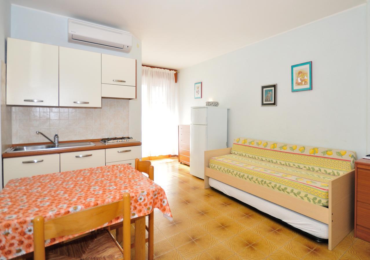 Condominio Bristol Бібіоне Екстер'єр фото